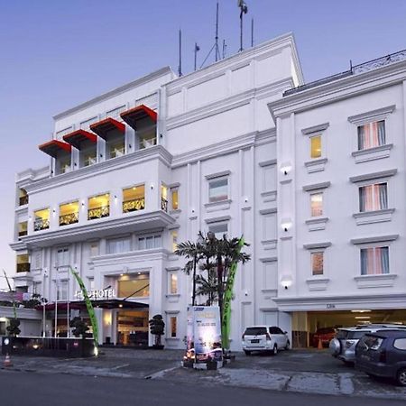 Hw Hotel Padang Dış mekan fotoğraf
