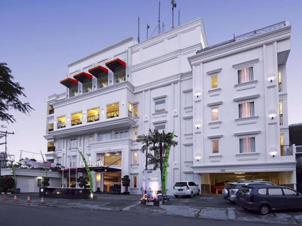 Hw Hotel Padang Dış mekan fotoğraf