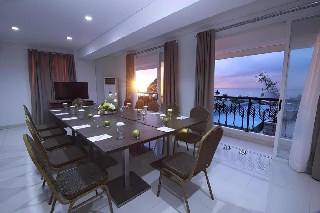 Hw Hotel Padang Dış mekan fotoğraf