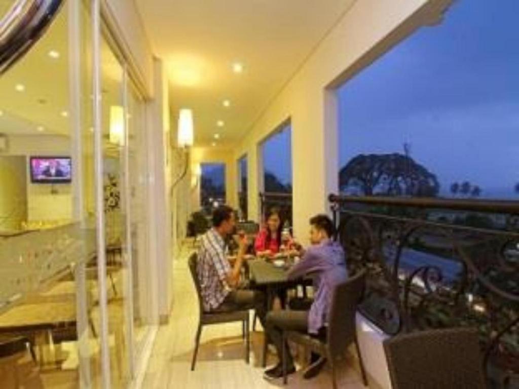 Hw Hotel Padang Dış mekan fotoğraf