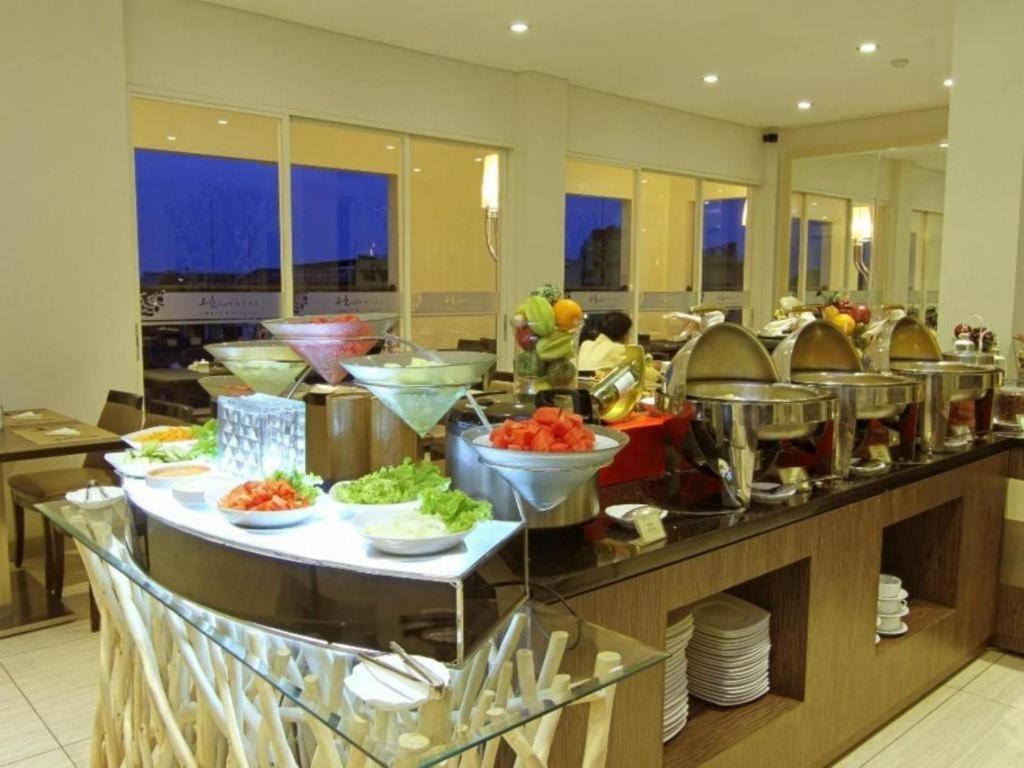 Hw Hotel Padang Dış mekan fotoğraf